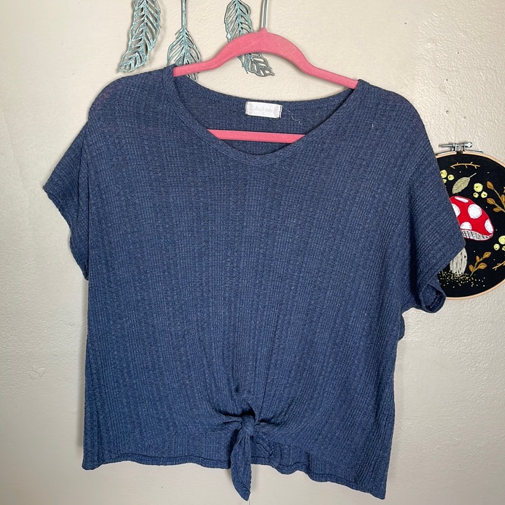 Altar’d State front tie crop top